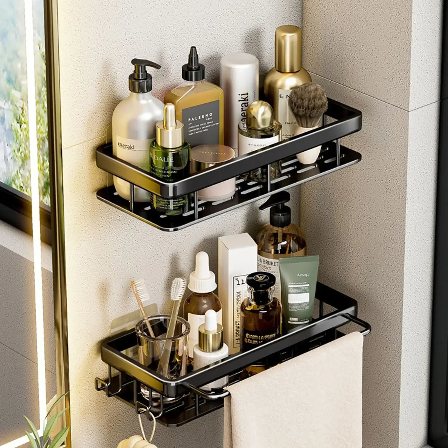 Self-adhesive bathroom storage shelf – stylish and easy to mount